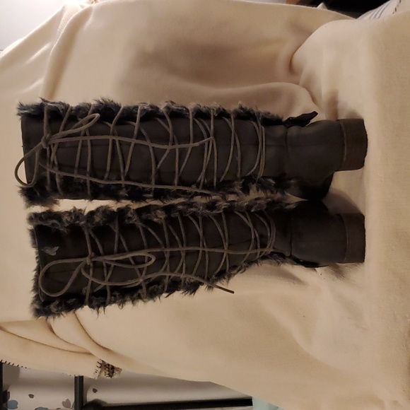 Boots - Picture 2 of 11